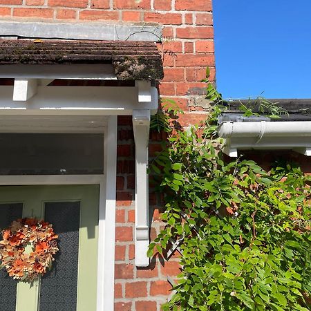 Beersbridge Cottage Near Titanic Centre & Airport Belfast Exterior photo