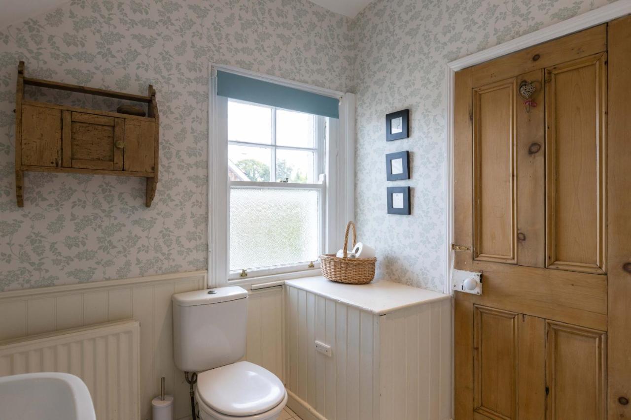Beersbridge Cottage Near Titanic Centre & Airport Belfast Exterior photo